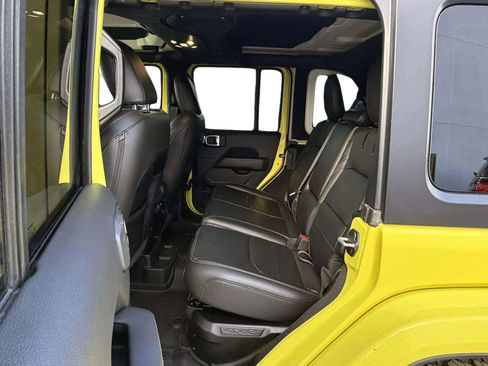 Used 2023 Jeep Wrangler Unlimited Sahara w/ Cold Weather Group image 13