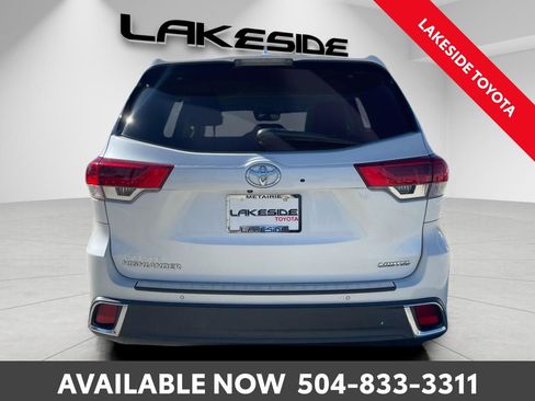 Used 2017 Toyota Highlander Limited image 5