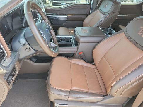Used 2025 Ford F250 King Ranch w/ FX4 Off-Road Package AWD/4WD image 9