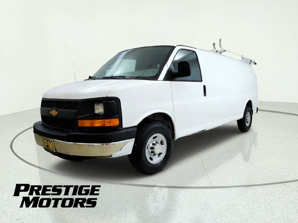 Used 2014 Chevrolet Express 2500 Extended RWD image 3