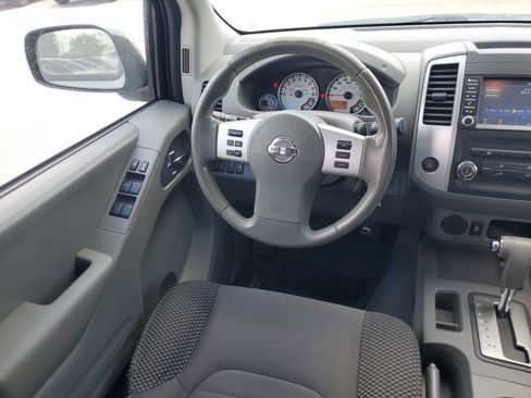 Used 2019 Nissan Frontier Desert Runner image 19