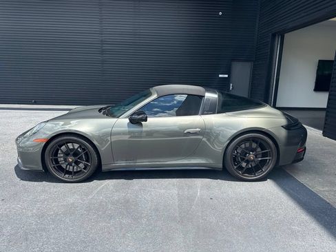 Certified 2026 Porsche 911 Targa 4 GTS AWD/4WD image 2