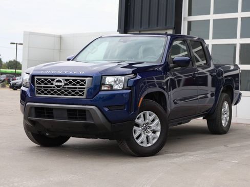 Used 2022 Nissan Frontier SV RWD image 3