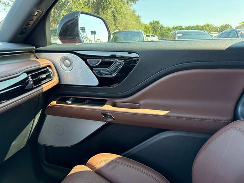 New 2025 Lincoln Aviator Reserve w/ Equipment Group 201A image 23
