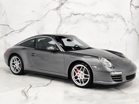 Used 2011 Porsche 911 Targa 4S image 5