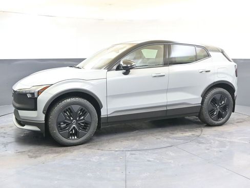 New 2026 Volvo EX30 Cross Country Ultra image 2