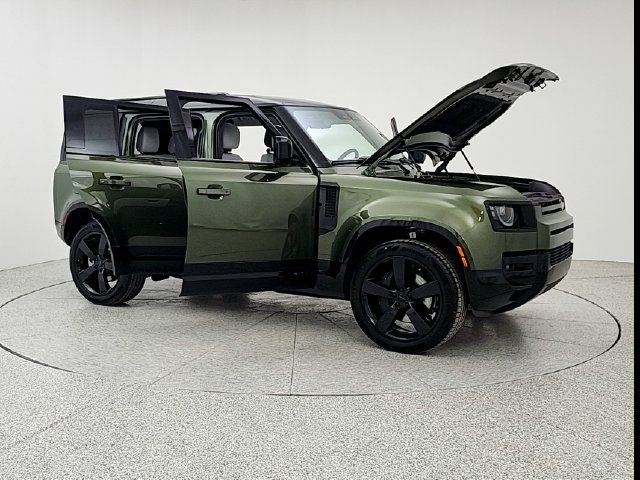 New 2026 Land Rover Defender 110 X-Dynamic SE AWD/4WD image 10