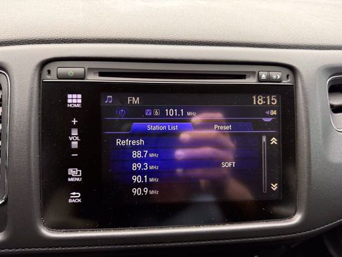 Used 2017 Honda HR-V EX image 25