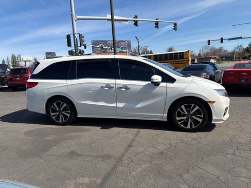 Used 2018 Honda Odyssey Elite image 9