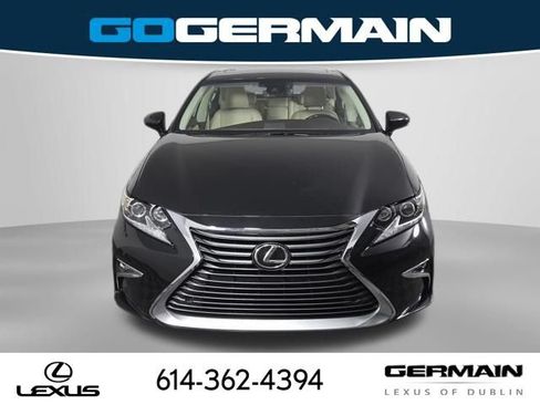 Used 2017 Lexus ES 350 w/ Luxury Package FWD image 3