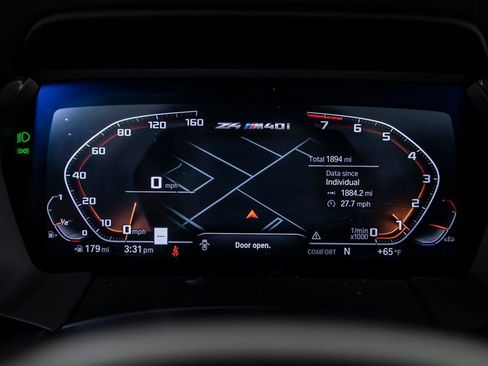 Used 2025 BMW Z4 M40i w/ Edition image 30