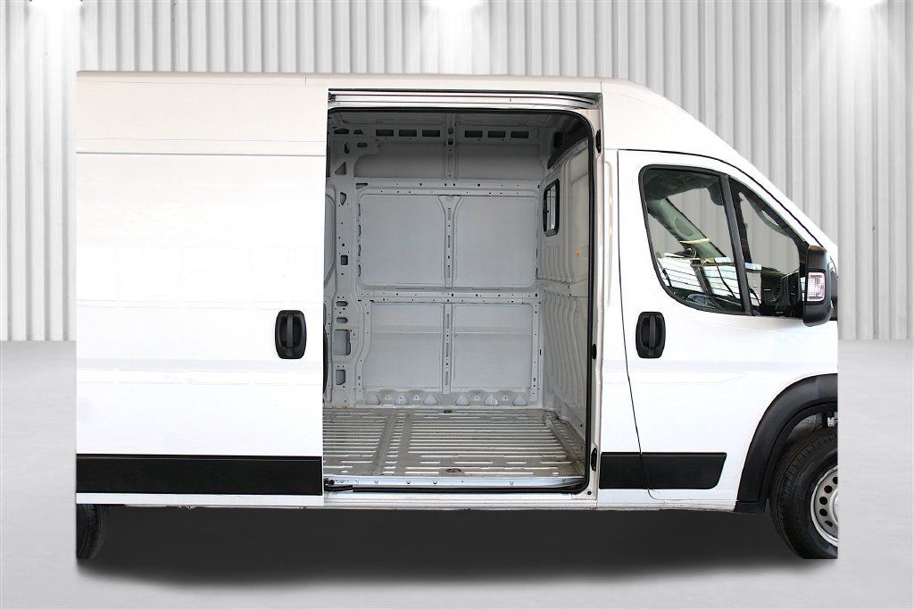 Used 2024 RAM ProMaster 2500 w/ Convenience Group FWD image 21