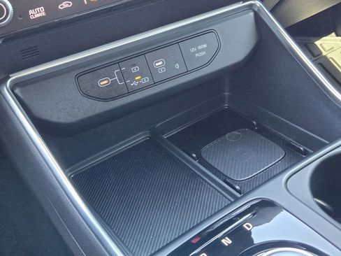 Certified 2026 Kia Carnival SX Prestige image 19