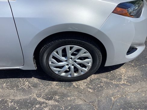 Certified 2018 Toyota Corolla LE FWD image 2