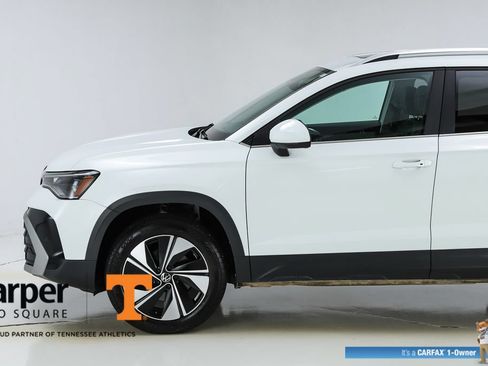 Used 2025 Volkswagen Taos SE w/ Panoramic Sunroof Package AWD/4WD image 41