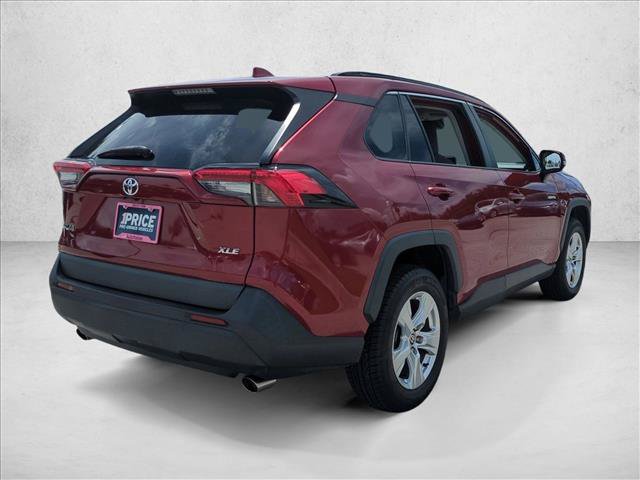 Used 2021 Toyota RAV4 XLE w/ Convenience Package FWD image 5