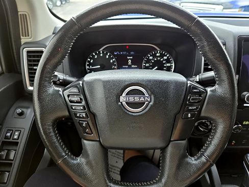 Used 2022 Nissan Frontier SV image 13