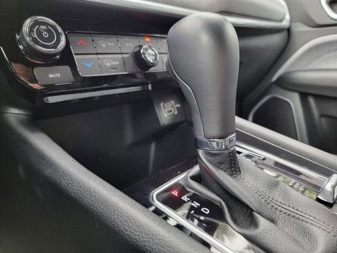 Certified 2023 Jeep Compass Latitude w/ Convenience Group AWD/4WD image 30