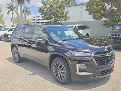Used 2023 Chevrolet Traverse RS