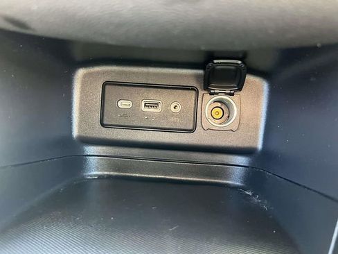 Certified 2024 Chevrolet Equinox LT FWD image 33