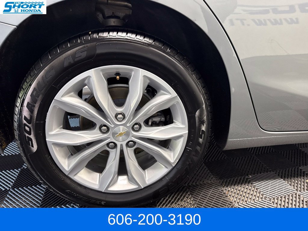 Used 2025 Chevrolet Malibu LT FWD image 5