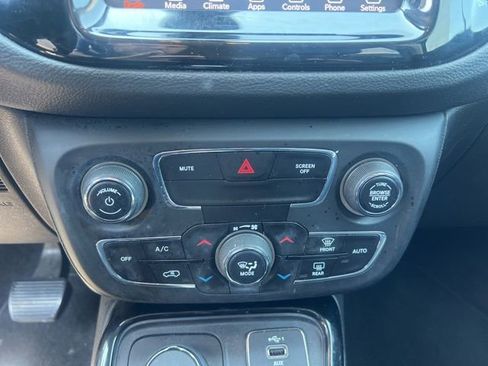 Used 2019 Jeep Compass Limited AWD/4WD image 29