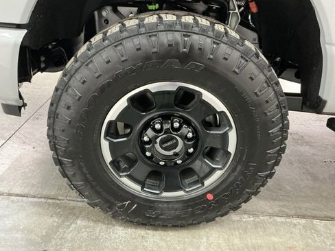 New 2026 Ford F250 Platinum image 11