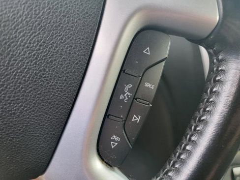 Used 2009 Chevrolet Traverse LT image 15