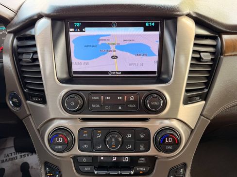 Used 2018 GMC Yukon Denali w/ Denali Ultimate Package AWD/4WD image 17