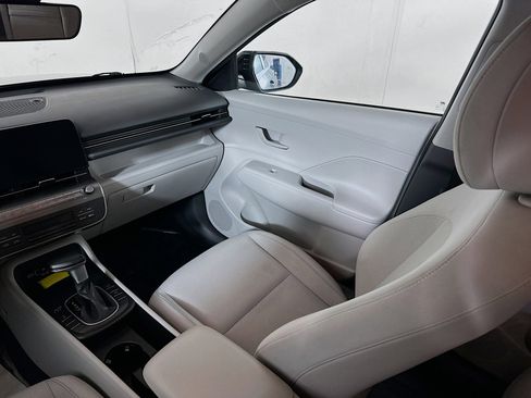 Used 2025 Hyundai Kona SEL image 21