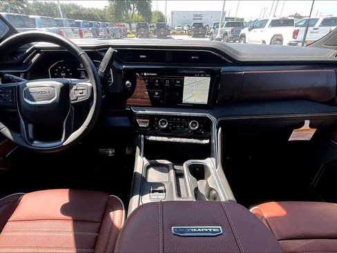 Used 2025 GMC Sierra 3500 Denali Ultimate image 5