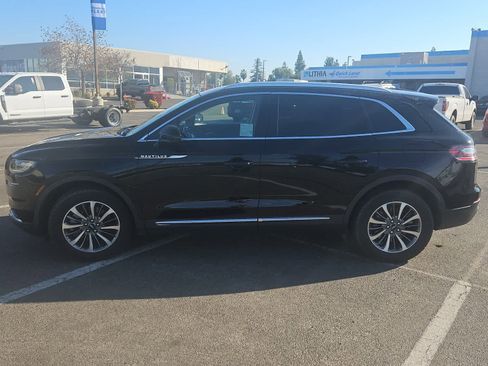 Used 2023 Lincoln Nautilus AWD w/ Premium Package image 5