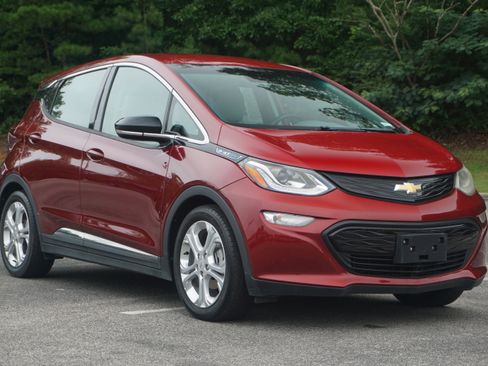 Used 2020 Chevrolet Bolt LT image 11