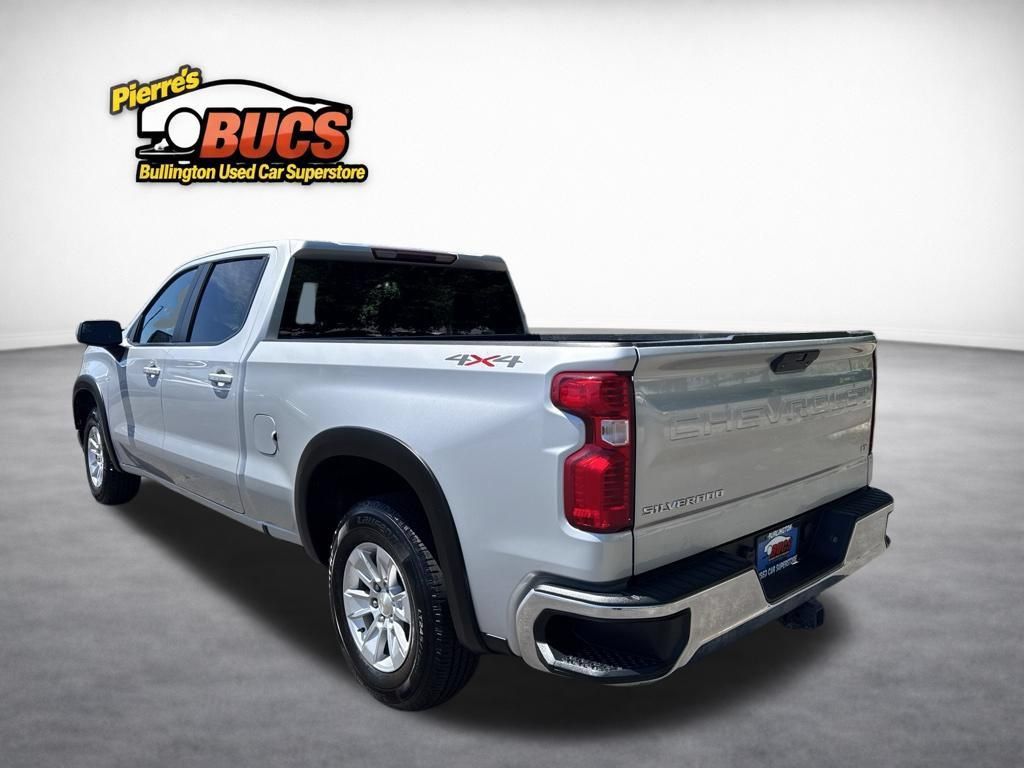 Used 2019 Chevrolet Silverado 1500 LT w/ Convenience Package AWD/4WD image 3