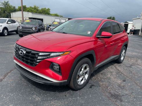 Used 2022 Hyundai Tucson SE w/ Cargo Package FWD image 3