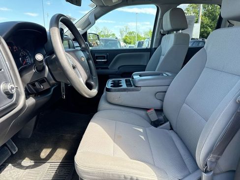 Used 2017 Chevrolet Silverado 1500 Custom w/ Custom Convenience Package RWD image 11