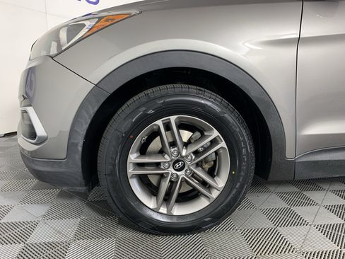 Used 2018 Hyundai Santa Fe Sport FWD image 11