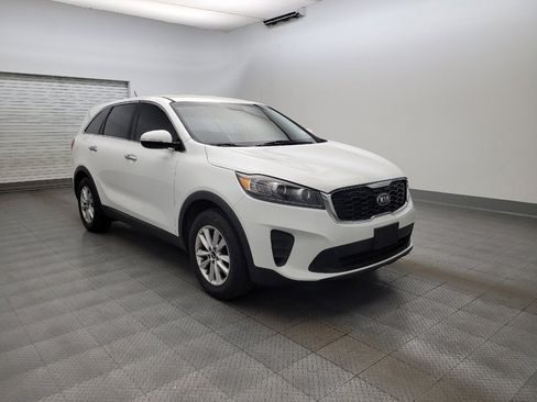 Used 2019 Kia Sorento FWD image 13