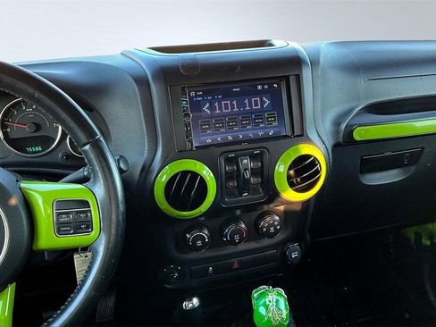 Used 2012 Jeep Wrangler Unlimited Sport image 6