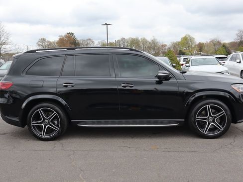 Used 2024 Mercedes-Benz GLS 450 4MATIC w/ AMG Line Exterior image 4