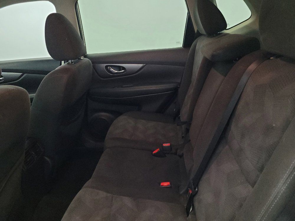 Used 2016 Nissan Rogue SV AWD/4WD image 18