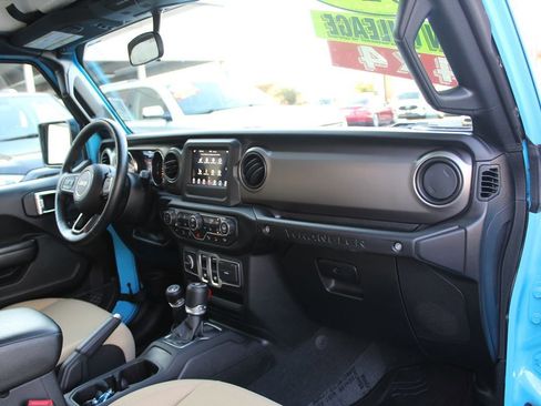 Used 2021 Jeep Wrangler Sport S image 20
