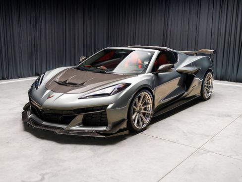 Used 2024 Chevrolet Corvette Z06 RWD image 22