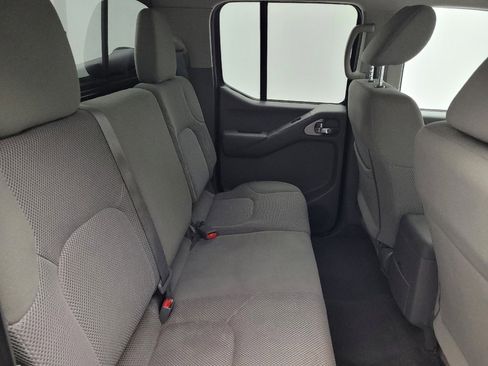 Used 2019 Nissan Frontier SV image 19
