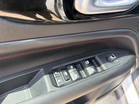 Used 2024 Jeep Compass Trailhawk AWD/4WD image 12