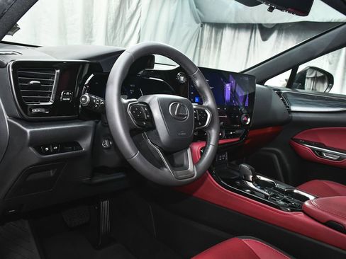 Used 2024 Lexus NX 250 FWD image 21