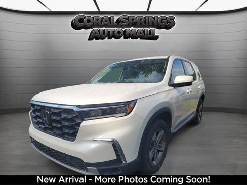 Used 2024 Honda Pilot EX-L image 2