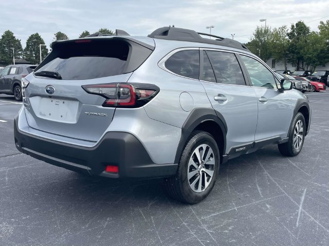 Used 2024 Subaru Outback Premium AWD/4WD image 7