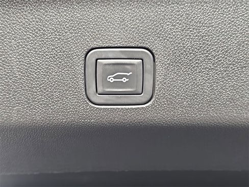 Used 2024 Chevrolet Tahoe Premier image 14