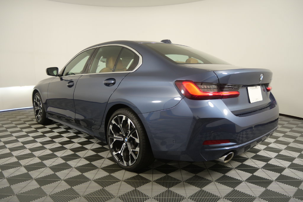 Certified 2026 BMW 330i Sedan RWD image 6